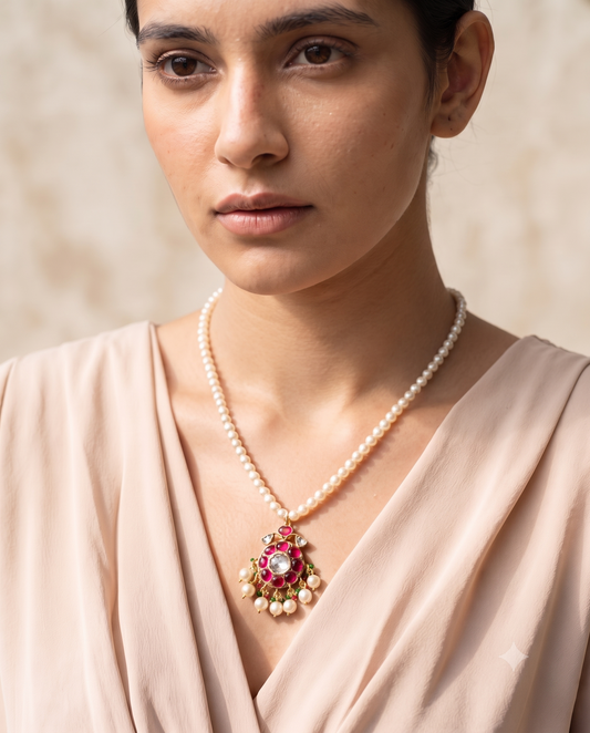 Gulabi Floral Medallion & Pearl Necklace